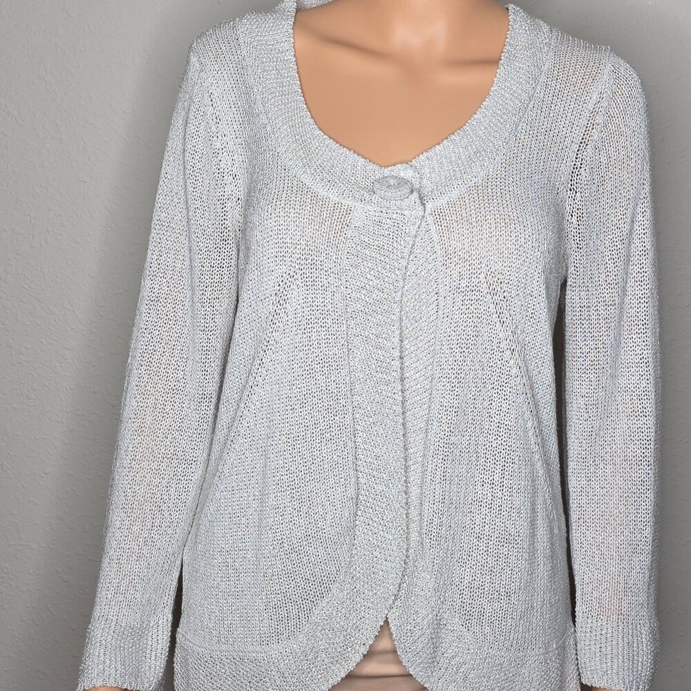 Investments women's knitted sweater, size medium.